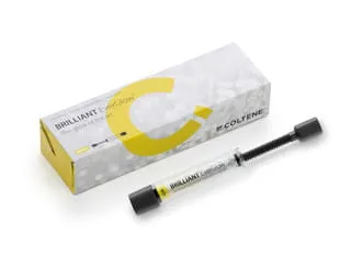 coltene Brilliant Everglow strzykawka A3 / D3 3g - Kompozyt do odbudowy zębów bocznych i przednich
